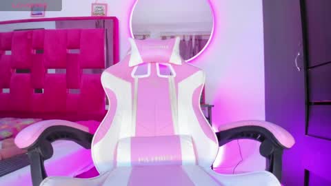 isa_lovestory online show from 04-21-26, 02:51