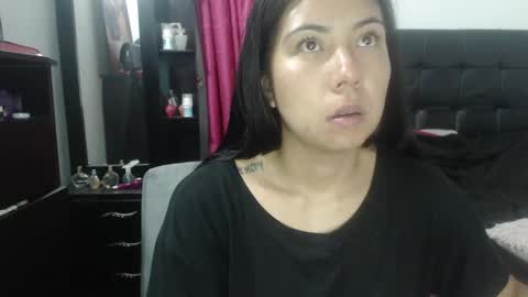 Snapshot of isa_mey chatting on 12-31-24, 02:40 Isa online show from 12-31-24, 02:40