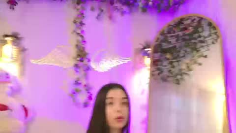 Isabella        online show from 02-27-26, 09:48