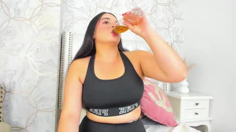 Snapshot of isa_rose_7 chatting on 05-05-26, 07:55 isa rose 7 online show from 05-05-26, 07:55