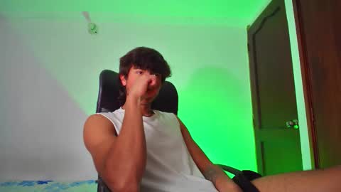 isaac online show from 10-22-25, 03:07