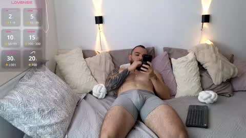 Isaac carter online show from 03-10-25, 01:32