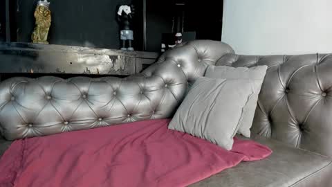 Isaac  online show from 01-07-26, 04:26