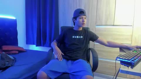 isaac_master77 online show from 11-02-25, 10:56