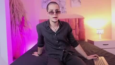 Snapshot of isaacblaze_ chatting on 05-14-26, 04:30 isaacblaze online show from 05-14-26, 04:30