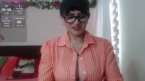 Isabeel Sofia online show from 10-16-25, 01:56