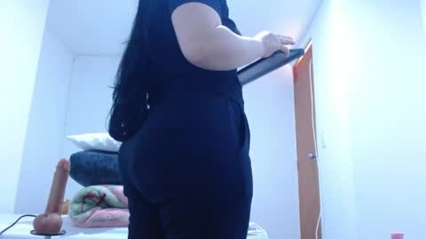 Snapshot of isabel_24_gil chatting on 06-08-26, 06:52 isabel online show from 06-08-26, 06:52