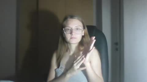 isabel_loveee online show from 11-04-25, 08:08