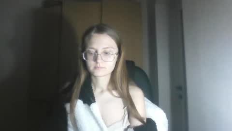 isabel_loveee online show from 02-04-26, 06:03