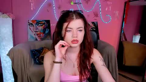 Snapshot of isabel_wave chatting on 06-20-26, 07:05 isabel online show from 06-20-26, 07:05