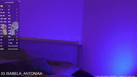 Snapshot of isabela_antonia_ chatting on 02-07-25, 10:40 online show from 02-07-25, 10:40