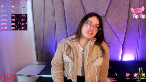 Snapshot of isabela_colins chatting on 10-02-25, 12:34 isabela Collins online show from 10-02-25, 12:34