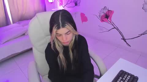 isabela_fiorelli online show from 11-24-25, 01:33