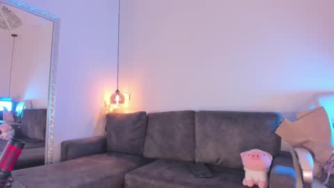 Snapshot of isabela_franco_ chatting on 02-21-25, 12:06 Isabela online show from 02-21-25, 12:06