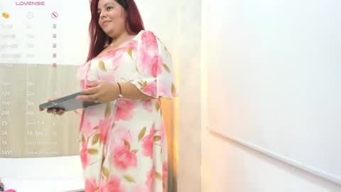 Snapshot of isabela_molina chatting on 05-26-26, 08:05 ISABELA online show from 05-26-26, 08:05