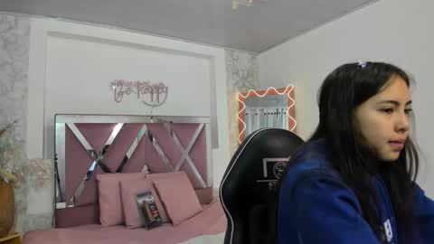 ISABELA  online show from 12-17-25, 11:38