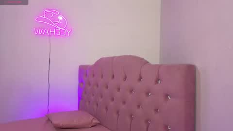 ISABELA  online show from 04-15-26, 11:39