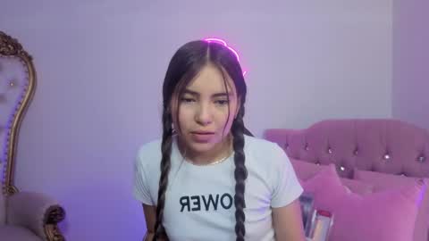 ISABELA  online show from 05-15-26, 12:01