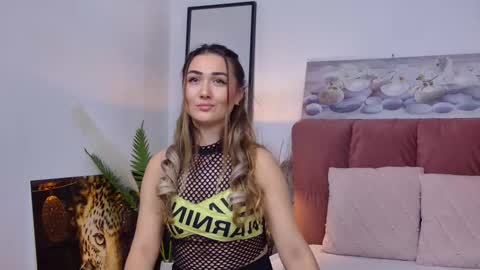 Snapshot of isabelasasha chatting on 02-07-25, 03:52 Isa online show from 02-07-25, 03:52