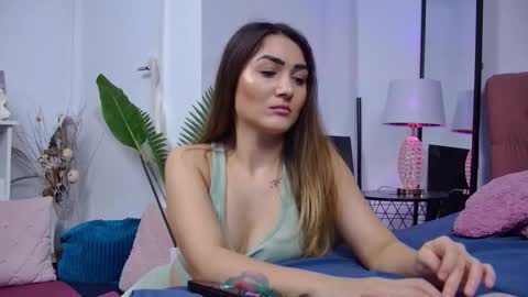 Snapshot of isabelasasha chatting on 02-23-25, 07:07 Isa online show from 02-23-25, 07:07