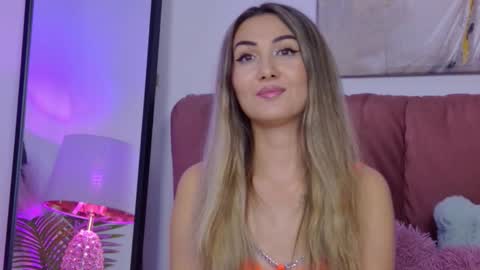 Snapshot of isabelasasha chatting on 10-09-25, 02:37 Isa online show from 10-09-25, 02:37