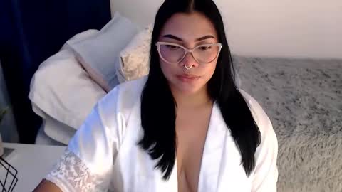 isabelateran online show from 03-17-26, 06:33