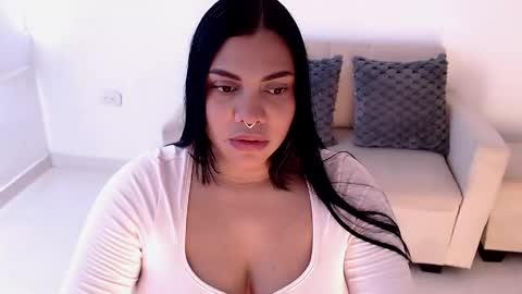 isabelateran online show from 05-26-26, 06:37