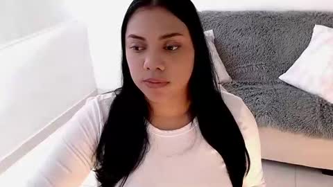 isabelateran online show from 06-23-26, 07:01