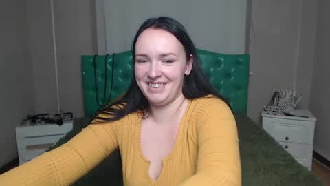 Snapshot of isabelblackberry chatting on 12-16-24, 03:32 IsabelBlackberry online show from 12-16-24, 03:32