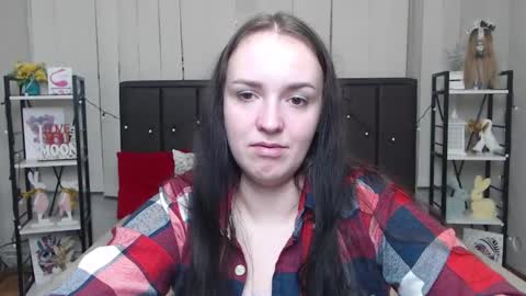 IsabelBlackberry online show from 11-23-25, 06:13