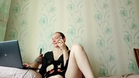 Isabel online show from 07-18-26, 12:42