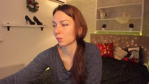 IsabelKiss online show from 12-15-25, 07:01