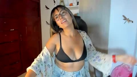 Isabella22 1 online show from 04-18-26, 04:05
