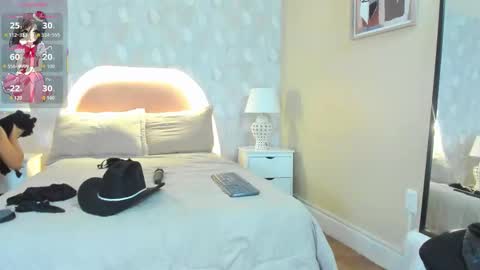 Snapshot of isabella__milf chatting on 01-14-26, 07:41 isabella__milf online show from 01-14-26, 07:41
