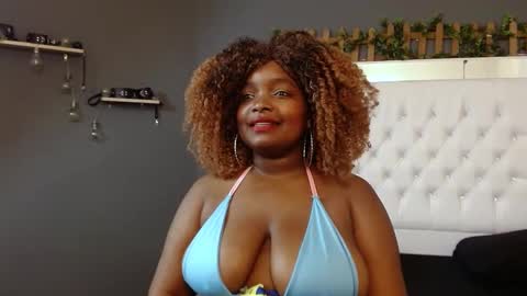 Snapshot of isabella_brown19 chatting on 10-10-25, 11:09 ISABELLA online show from 10-10-25, 11:09