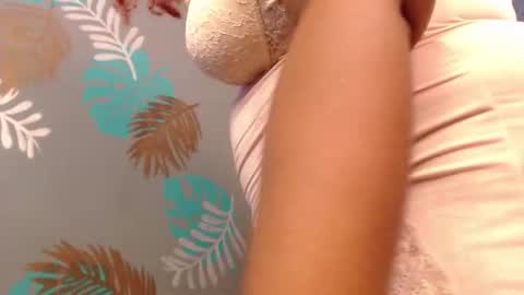 Snapshot of isabella_brown19 chatting on 11-01-25, 11:01 ISABELLA online show from 11-01-25, 11:01