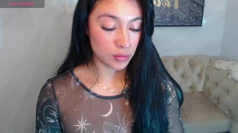 Snapshot of isabella_collen_v chatting on 06-05-26, 01:17 Hi Stream 800am to 200pm online show from 06-05-26, 01:17