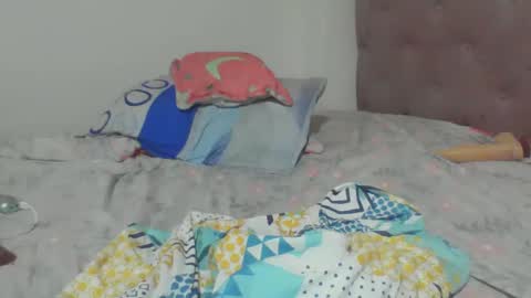 isabella online show from 02-14-25, 03:00