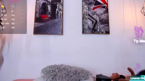 Snapshot of isabella_lopez_ chatting on 02-22-25, 12:08 Isabel Lopez online show from 02-22-25, 12:08