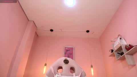 Isa  online show from 02-04-26, 12:22