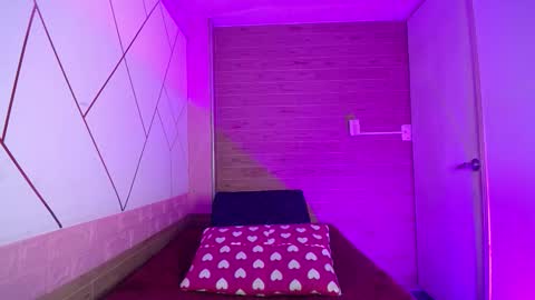 isabella_roseee online show from 11-21-25, 09:13