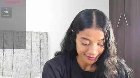 Isabella online show from 01-15-26, 12:37