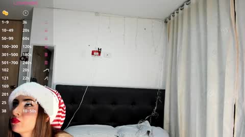 Snapshot of isabella_sea chatting on 12-14-24, 01:17 Isabella Sea online show from 12-14-24, 01:17