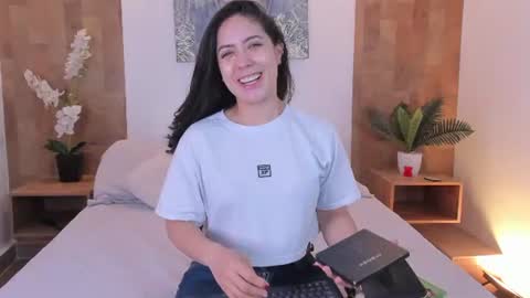 isabella_winkler online show from 06-15-26, 12:07