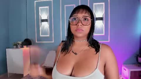 isabella zc online show from 07-15-26, 11:59