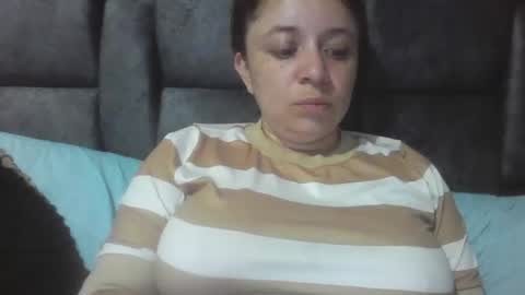 Snapshot of isabellaa_hills_ chatting on 05-26-26, 05:53 isabellaa_hills_ online show from 05-26-26, 05:53