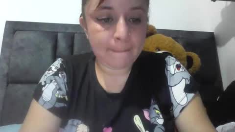 Snapshot of isabellaa_hills_ chatting on 06-02-26, 05:59 isabellaa_hills_ online show from 06-02-26, 05:59