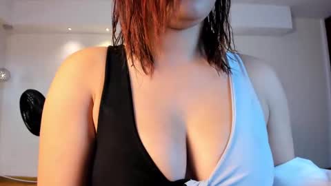 Snapshot of isabellaajoness chatting on 02-14-25, 12:14 Isabella Everyday From 0530 to 1430 Col Time online show from 02-14-25, 12:14