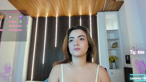 Snapshot of isabellaajoness chatting on 09-15-25, 01:00 Isabella Everyday From 0530 to 1430 Col Time online show from 09-15-25, 01:00