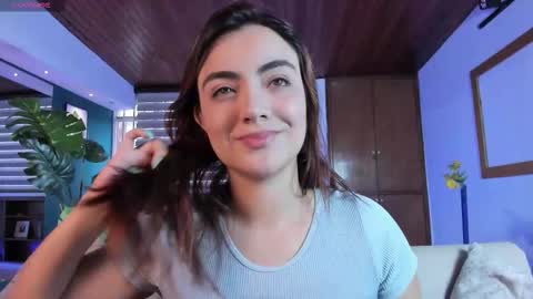 Snapshot of isabellaajoness chatting on 10-25-25, 11:29 Isabella Everyday From 0530 to 1430 Col Time online show from 10-25-25, 11:29